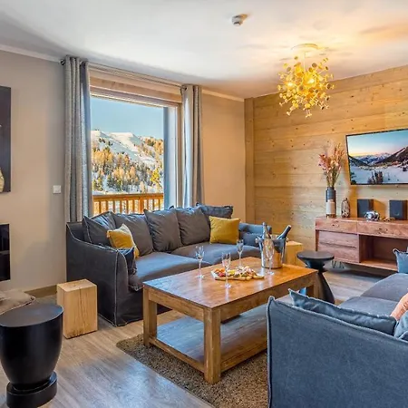 Hugo By Les Etincelles