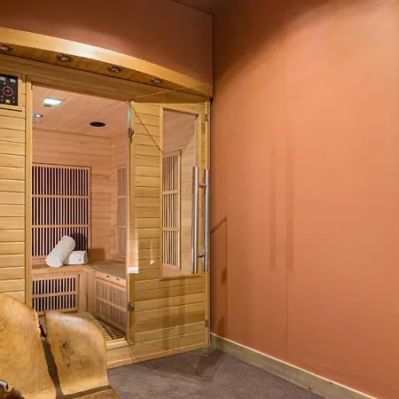 Hugo By Les Etincelles La Plagne